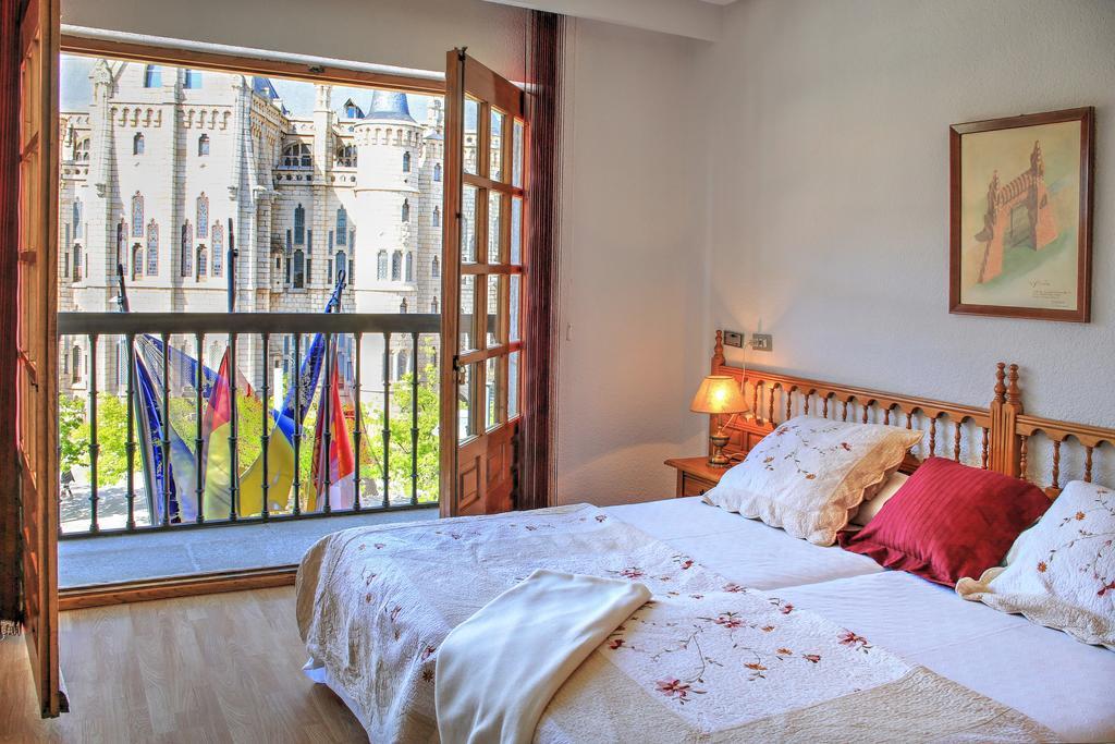 Hotel Gaudi Astorga Habitación foto